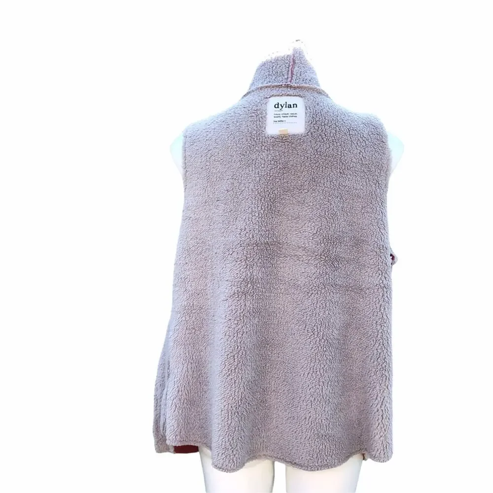 Dylan red faux shearling vest snap closure Medium